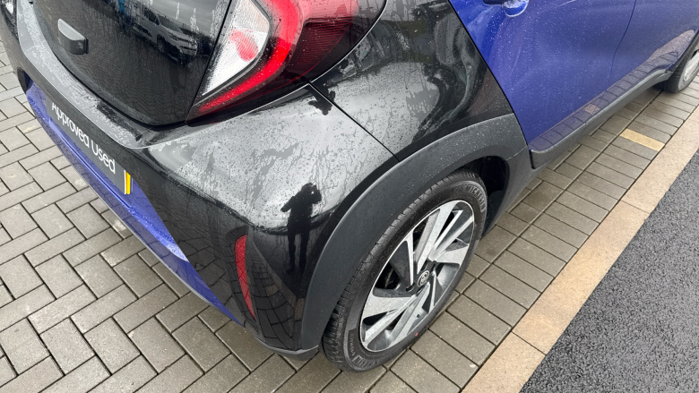 Toyota Aygo X 1.0 VVT-i Edge 5dr Petrol Hatchback